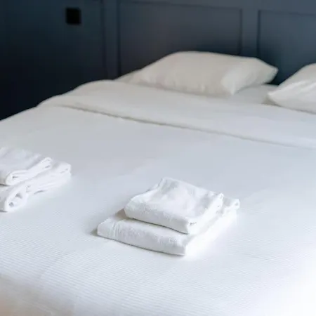 Appartement Petite - Feet In Water Hands On The Rock Dinant