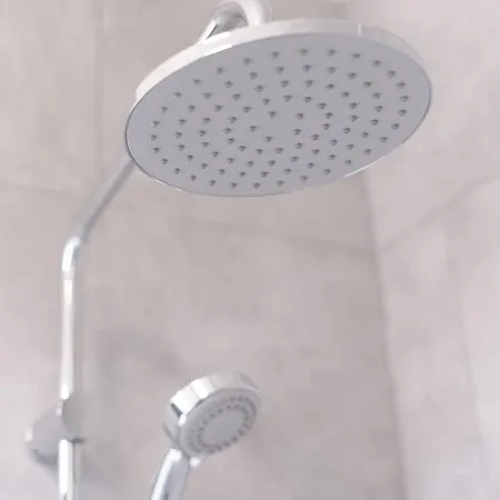 Petite - Feet In Water Hands On The Rock Appartement Dinant